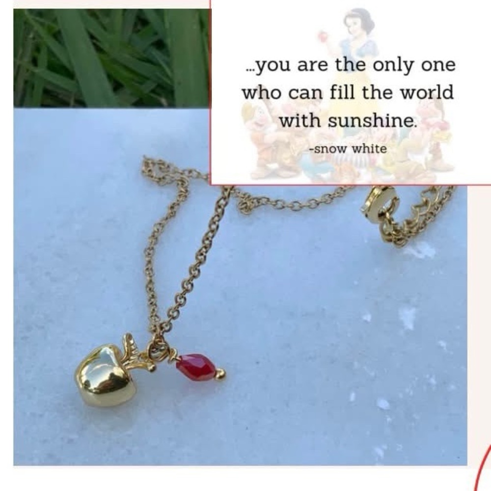 Snow White inspired necklace 🍎